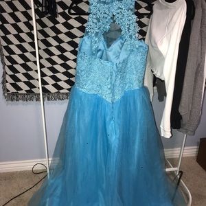 beautiful baby blue ball gown (prom/bridesmaid)